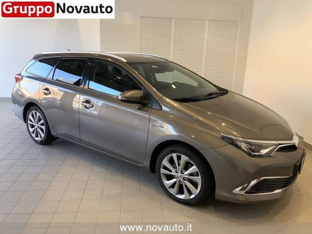 Toyota Auris usata a Varese (4)