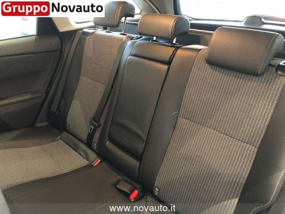 Toyota Auris usata a Varese (8)