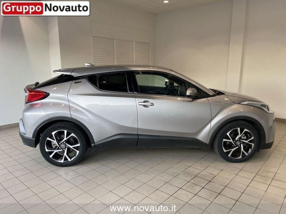 Toyota Toyota C-HR usata a Varese (17)