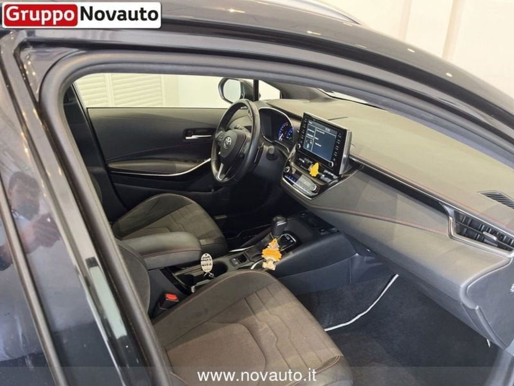 Toyota Corolla Touring Sports usata a Varese (12)