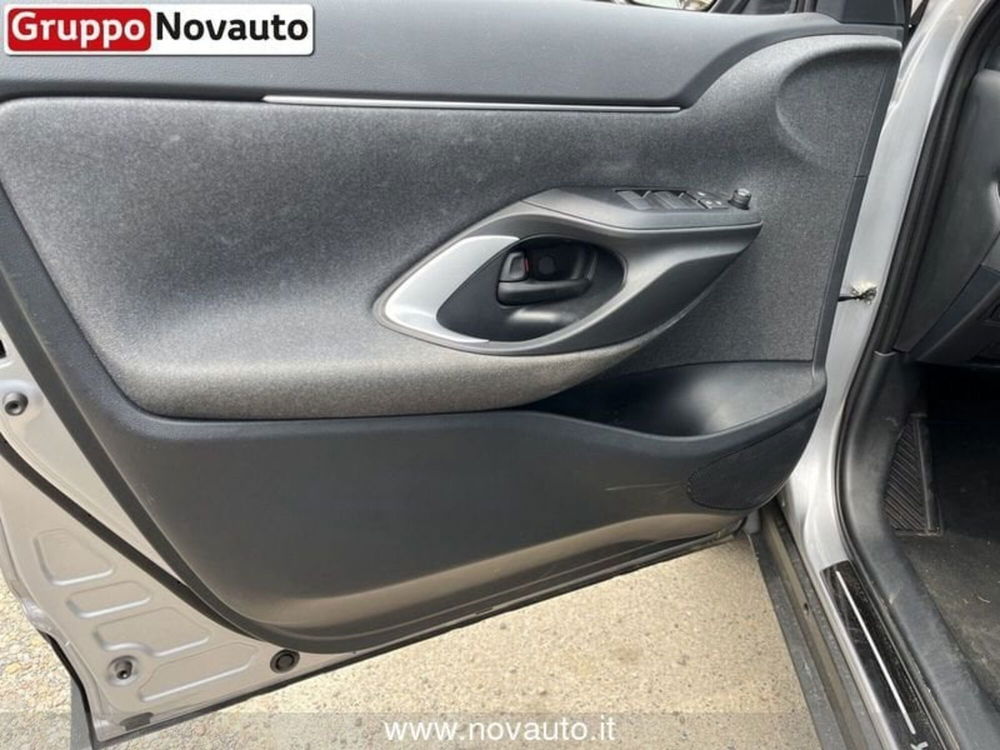 Toyota Yaris Cross usata a Varese (17)