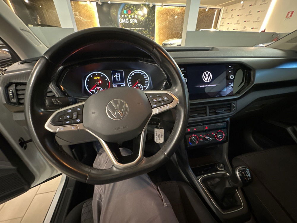 Volkswagen T-Cross usata a Prato (17)