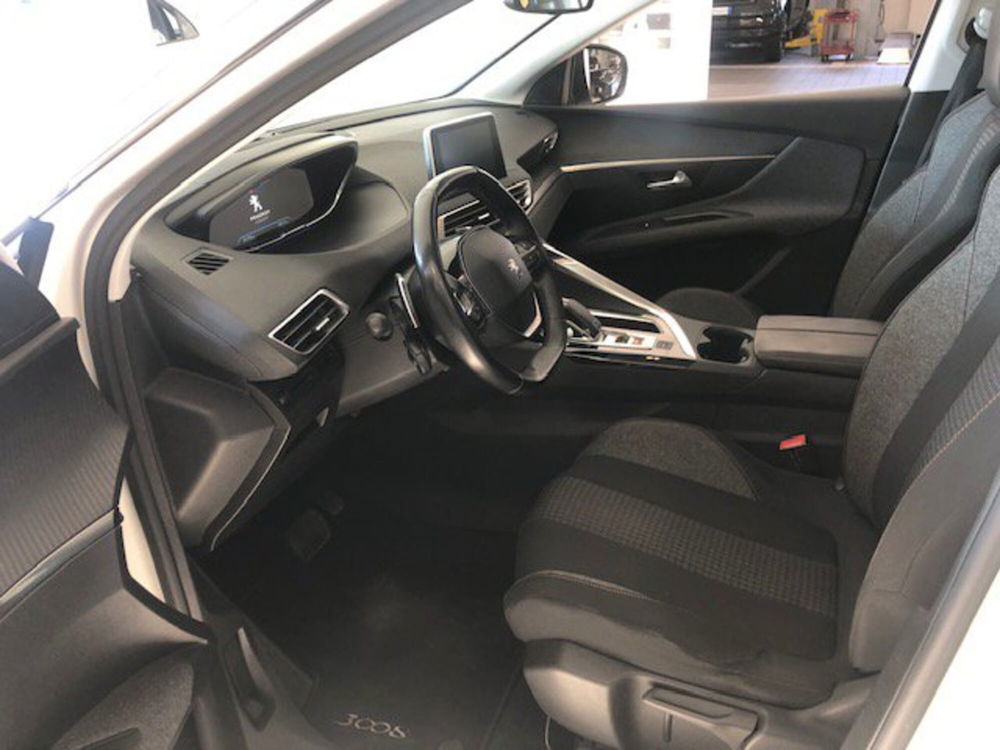 Peugeot 3008 usata a Milano (9)