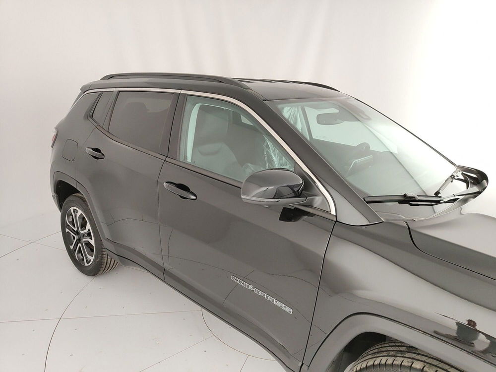 Jeep Compass nuova a Caserta (10)