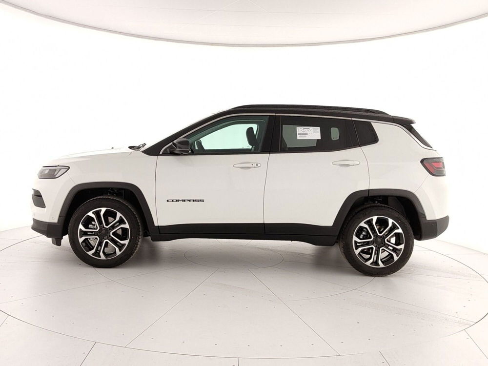 Jeep Compass nuova a Caserta (4)