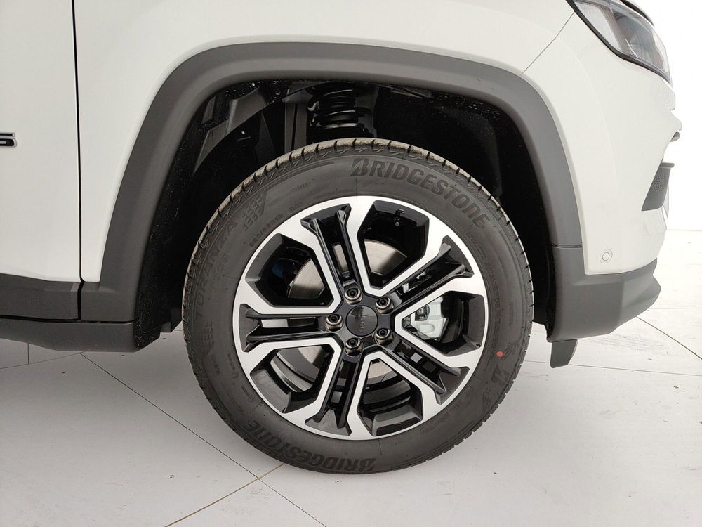 Jeep Compass nuova a Caserta (9)