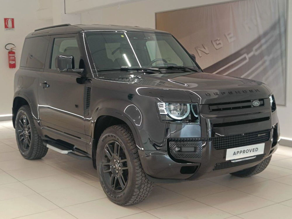 Land Rover Defender usata a Savona