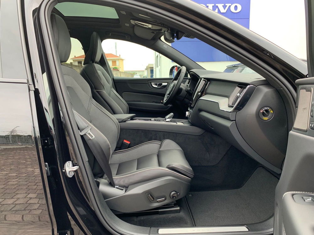 Volvo XC60 usata a Vercelli (10)