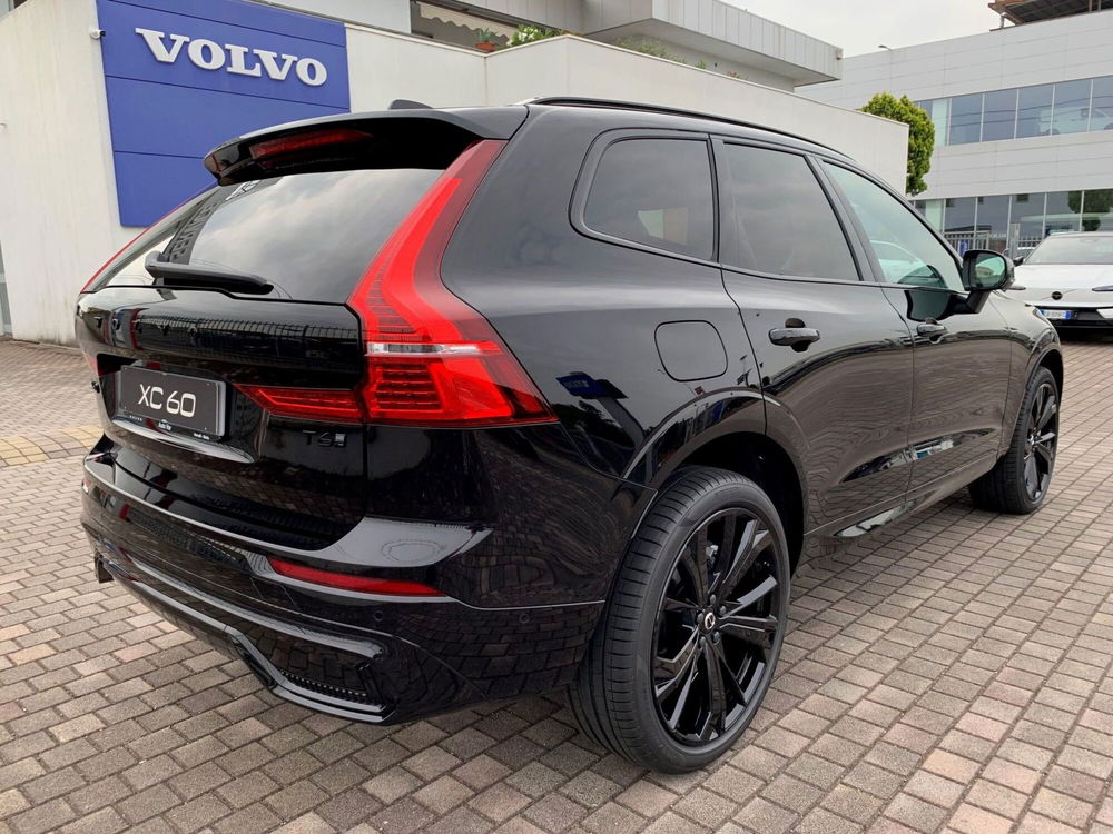 Volvo XC60 nuova a Vercelli (8)