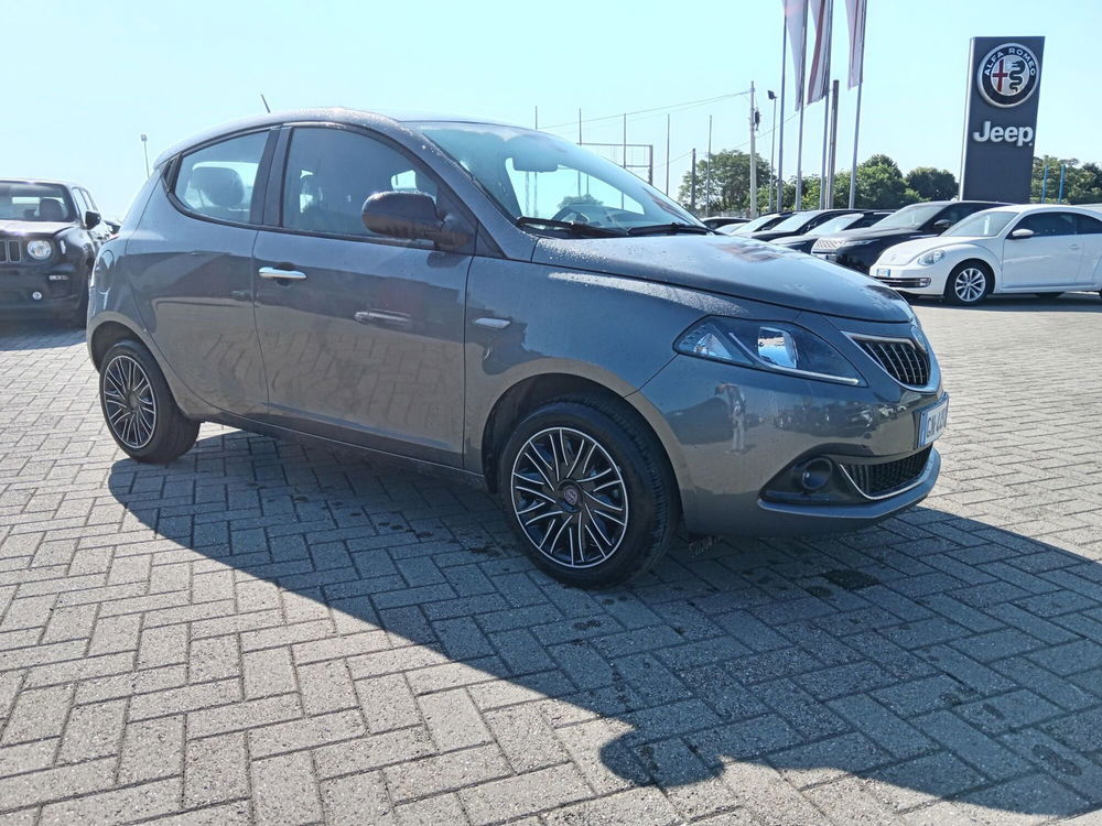 Lancia Ypsilon usata a Alessandria (3)