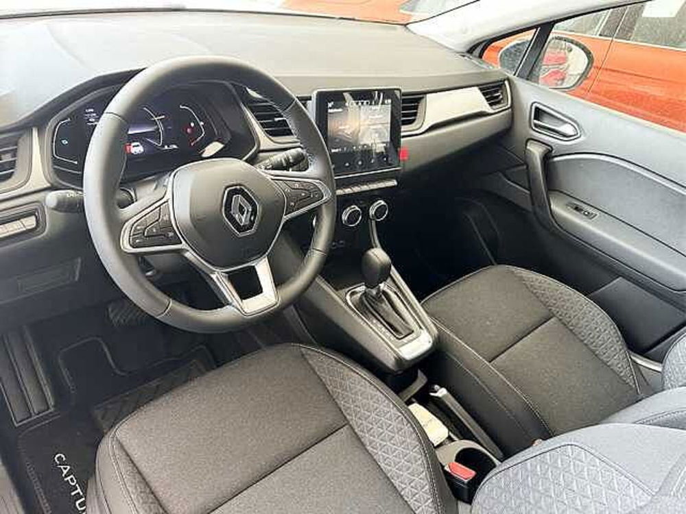 Renault Captur nuova a Cosenza (7)