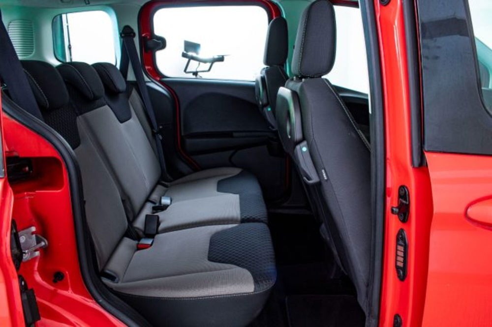 Ford Tourneo Courier usata a Novara (10)