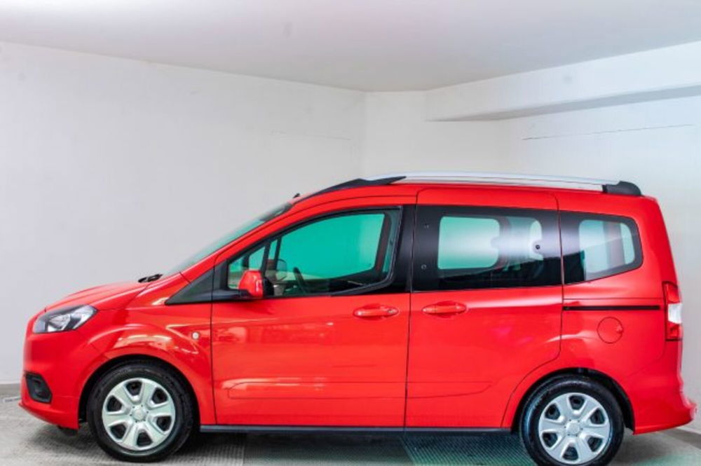 Ford Tourneo Courier usata a Novara (4)