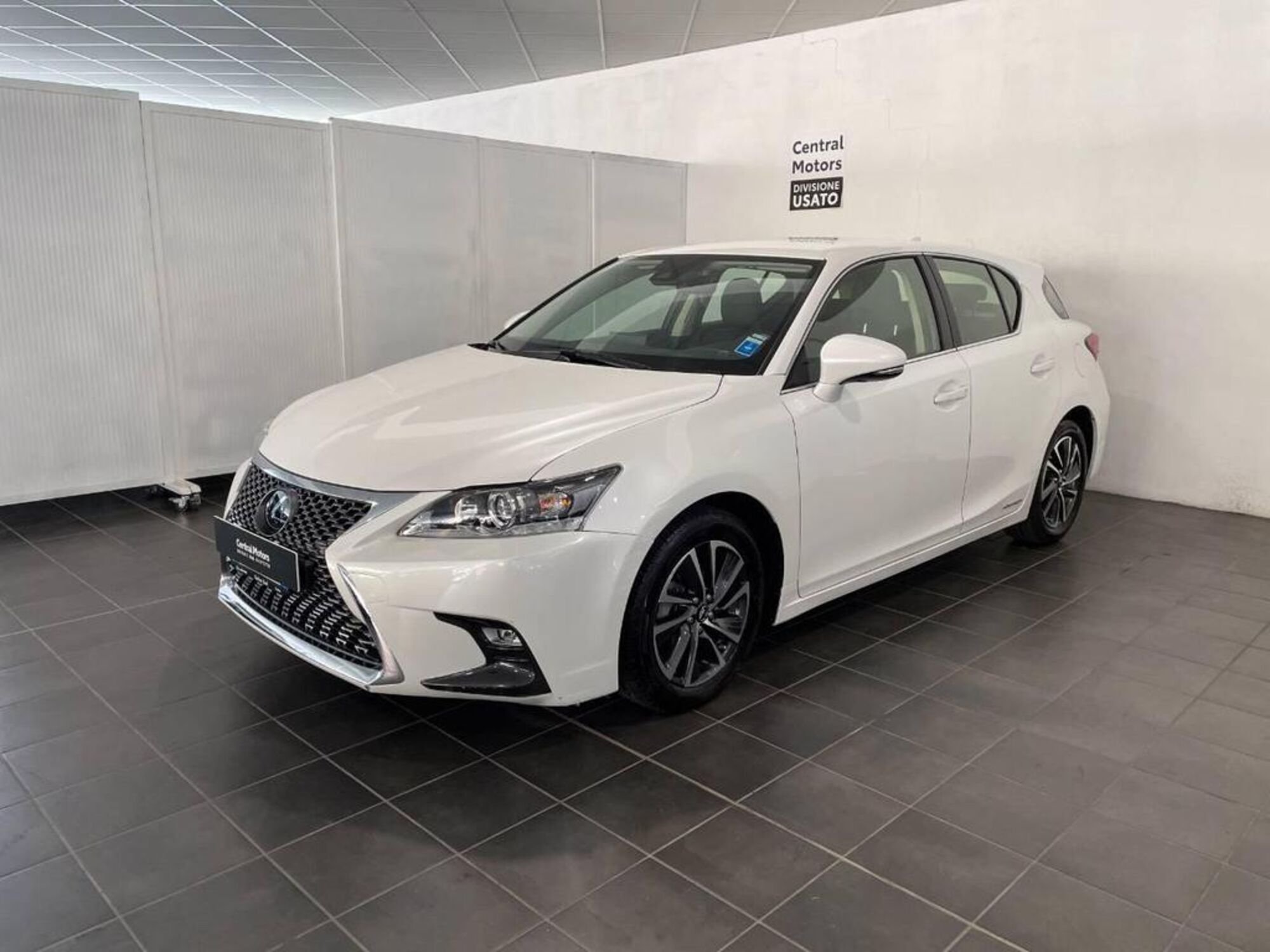 Lexus CT Hybrid Business  del 2018 usata a Torino