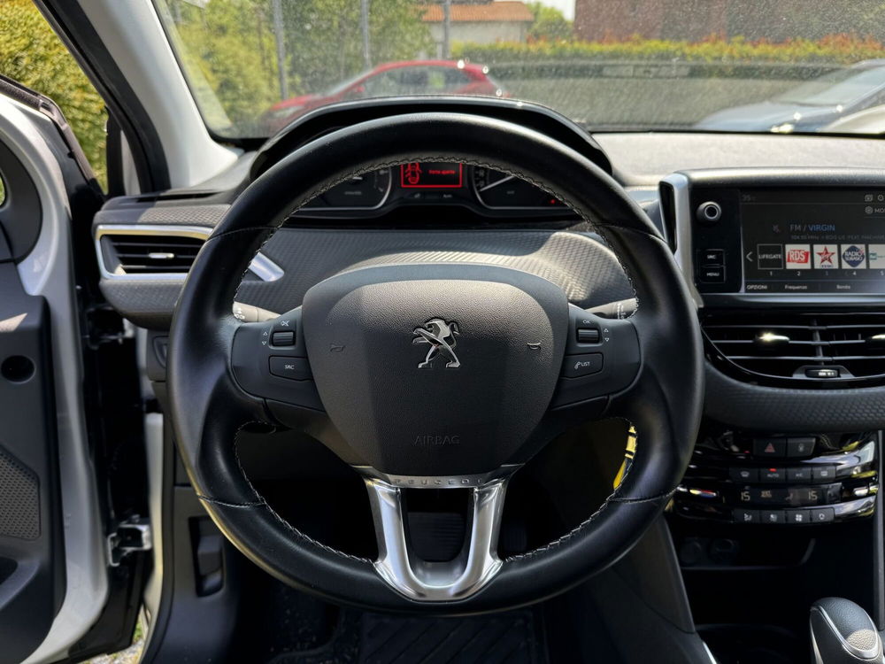 Peugeot 208 usata a Como (10)