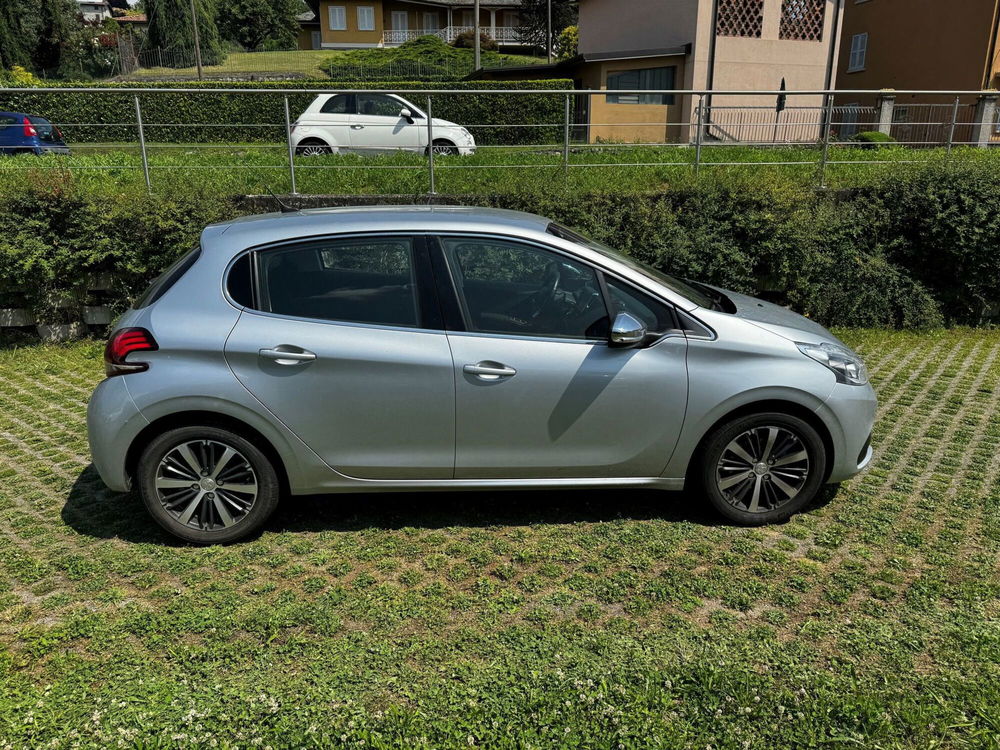 Peugeot 208 usata a Como (5)