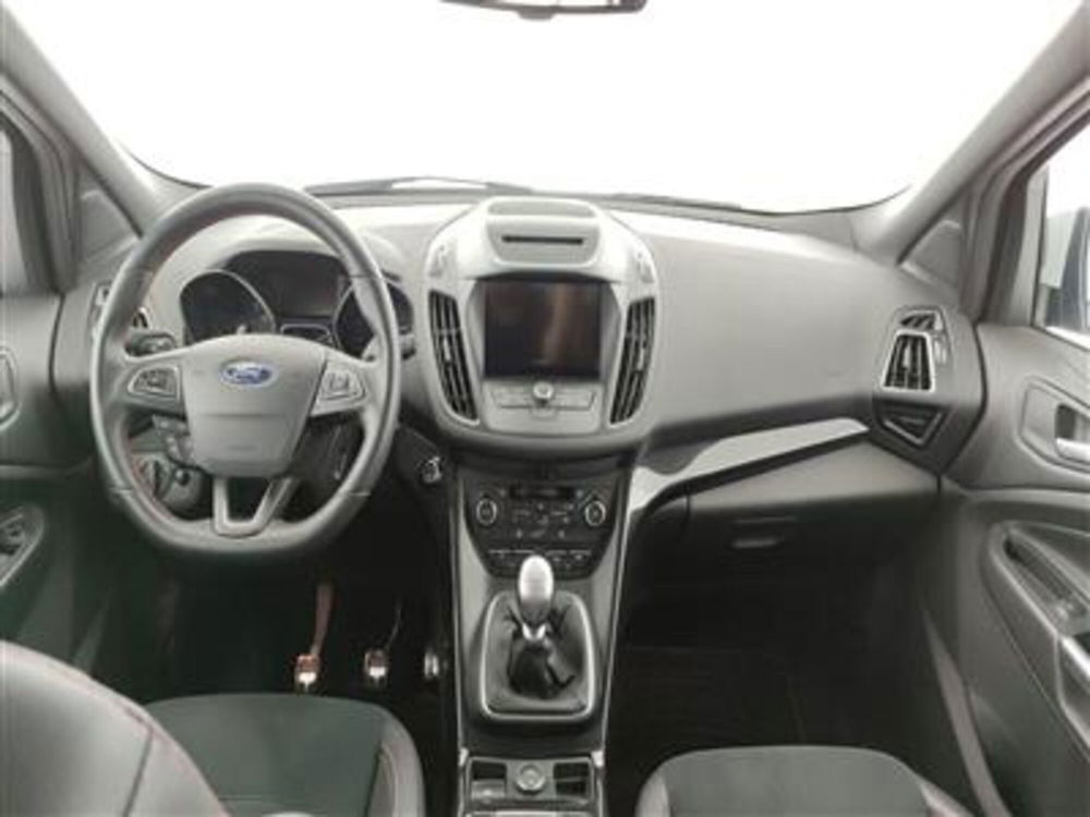 Ford Kuga usata a Bari (14)