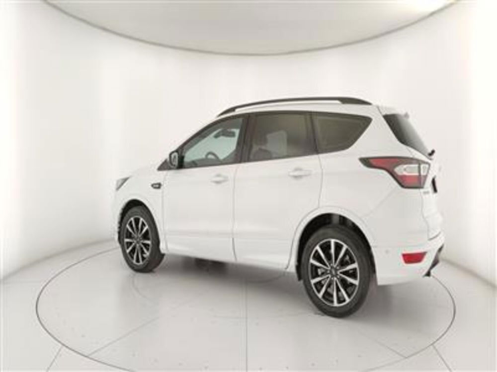 Ford Kuga usata a Bari (4)