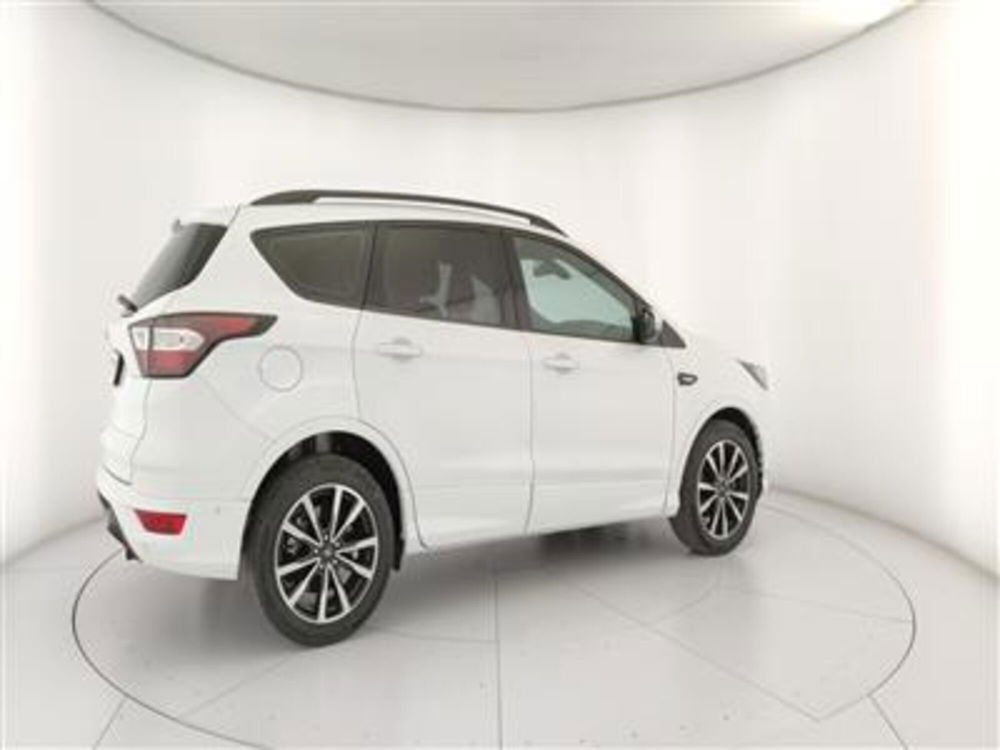 Ford Kuga usata a Bari (8)