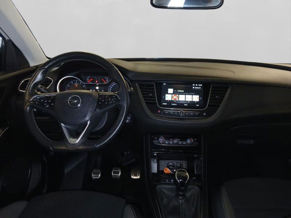 Opel Grandland X usata a Genova (11)