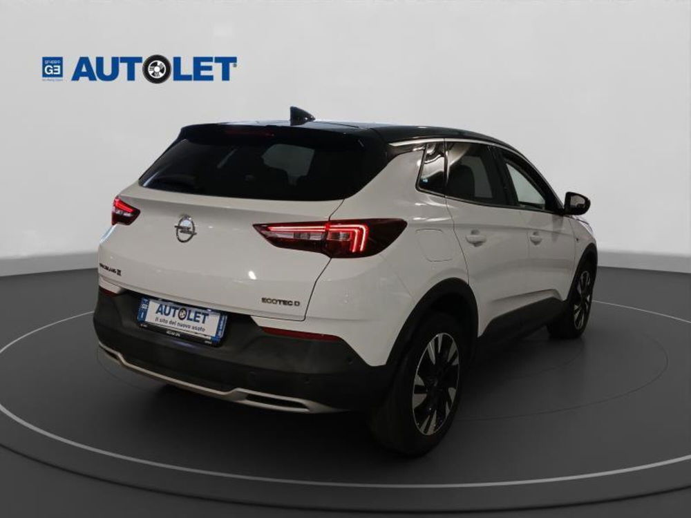 Opel Grandland X usata a Genova (7)