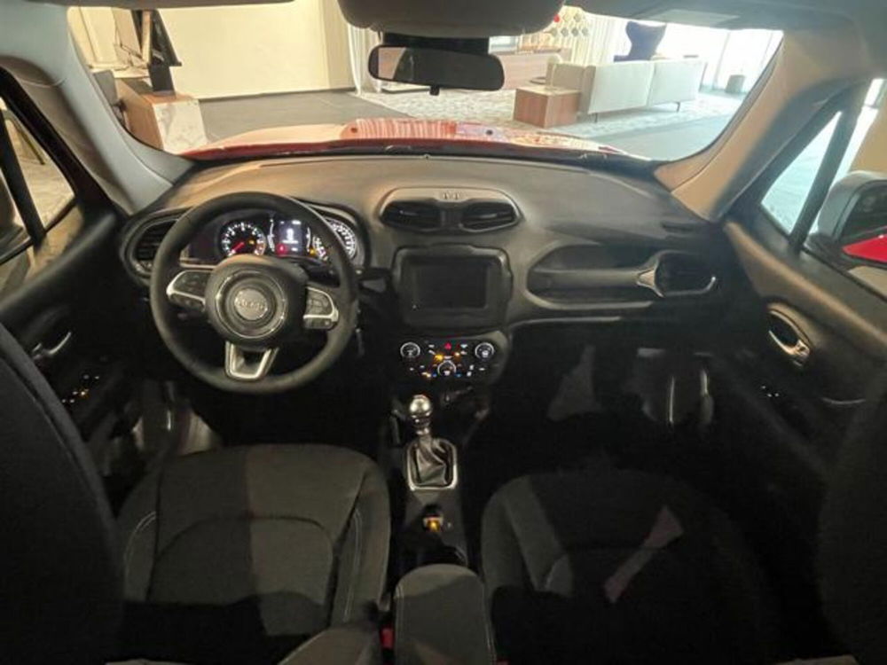 Jeep Renegade nuova a Aosta (9)