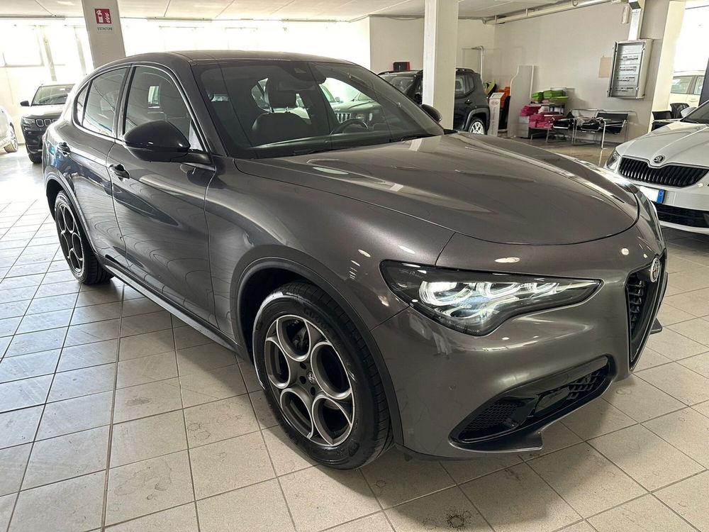 Alfa Romeo Stelvio usata a Arezzo (3)