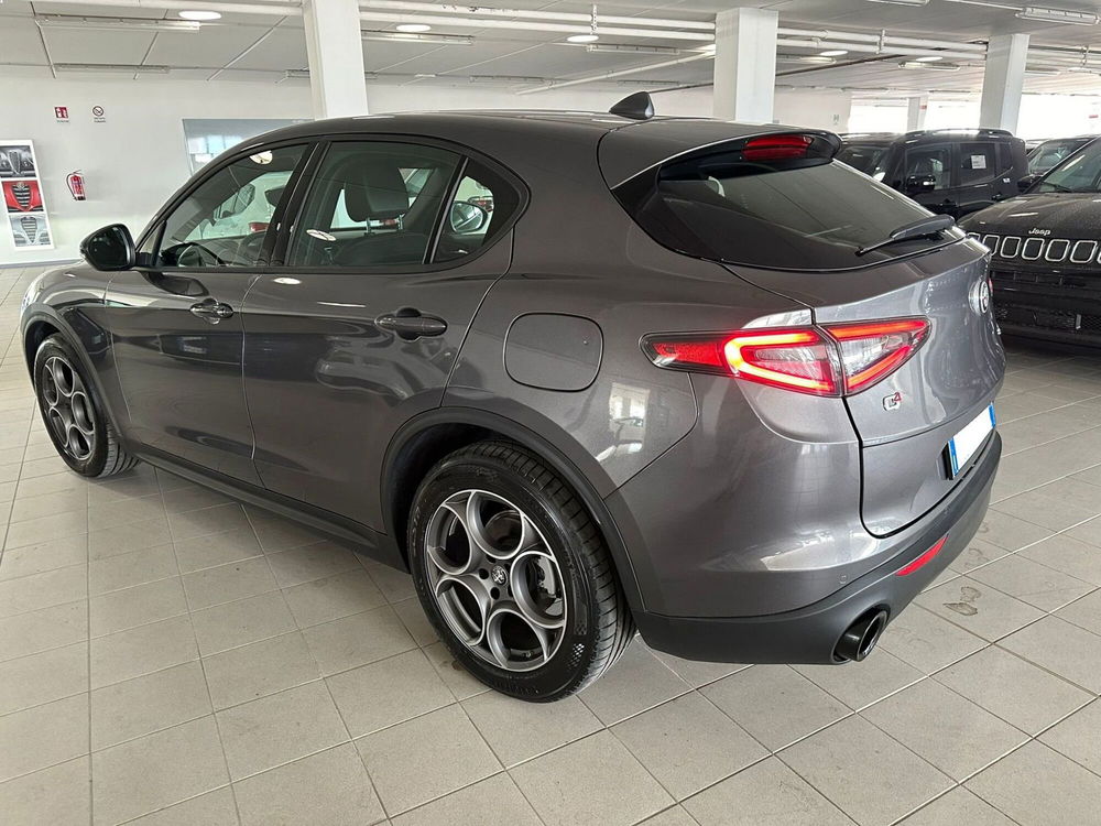 Alfa Romeo Stelvio usata a Arezzo (7)