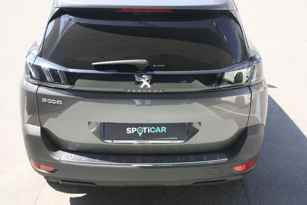 Peugeot 5008 nuova a Catania (4)