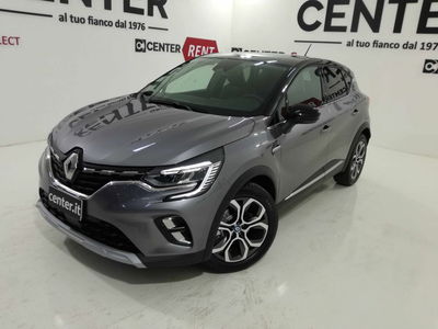 Renault Captur Plug-in Hybrid E-Tech 160 CV Intens  del 2021 usata a Salerno