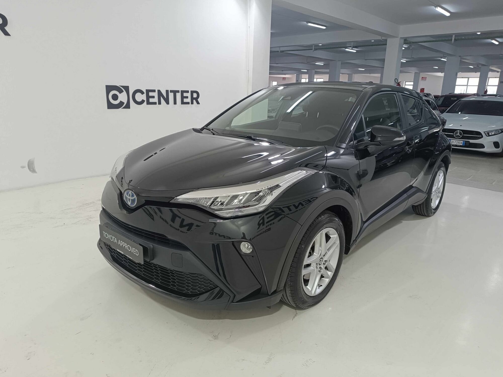 Toyota Toyota C-HR 1.8 Hybrid E-CVT Active  del 2022 usata a Salerno