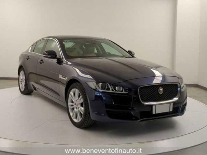 Jaguar XE 2.0 D Turbo 180 CV AWD aut. Pure  del 2018 usata a Pratola Serra