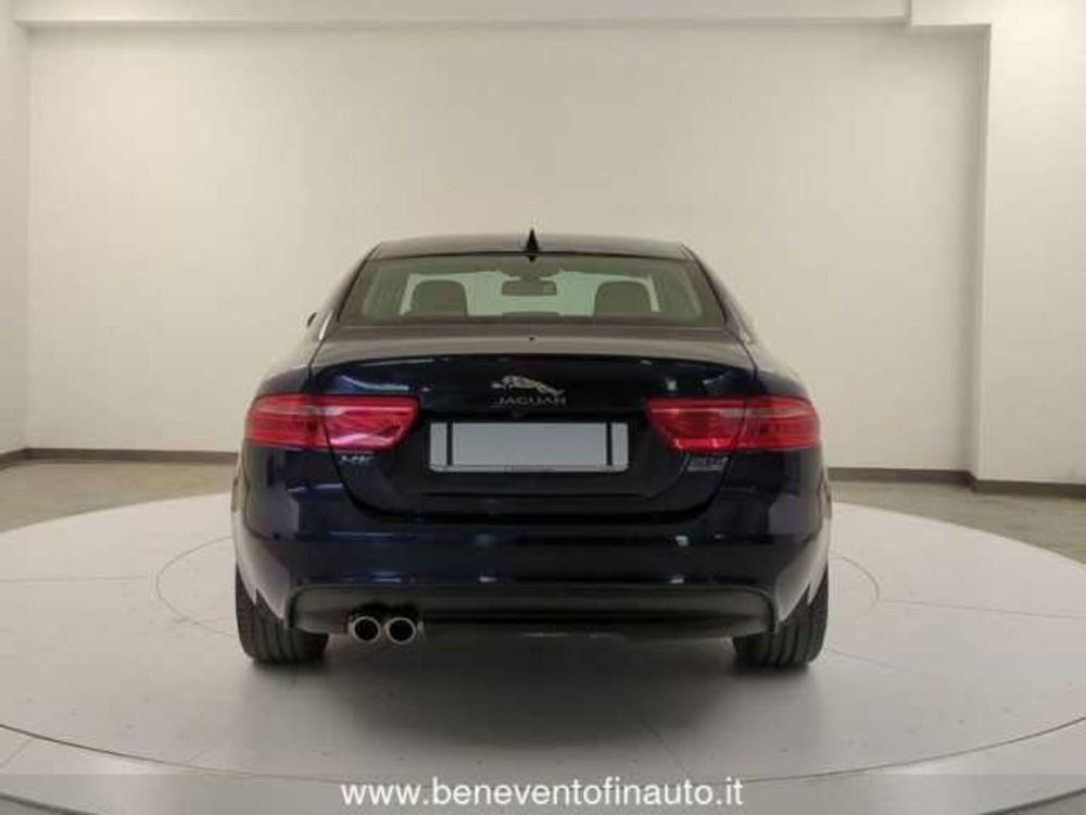 Jaguar XE usata a Avellino (6)