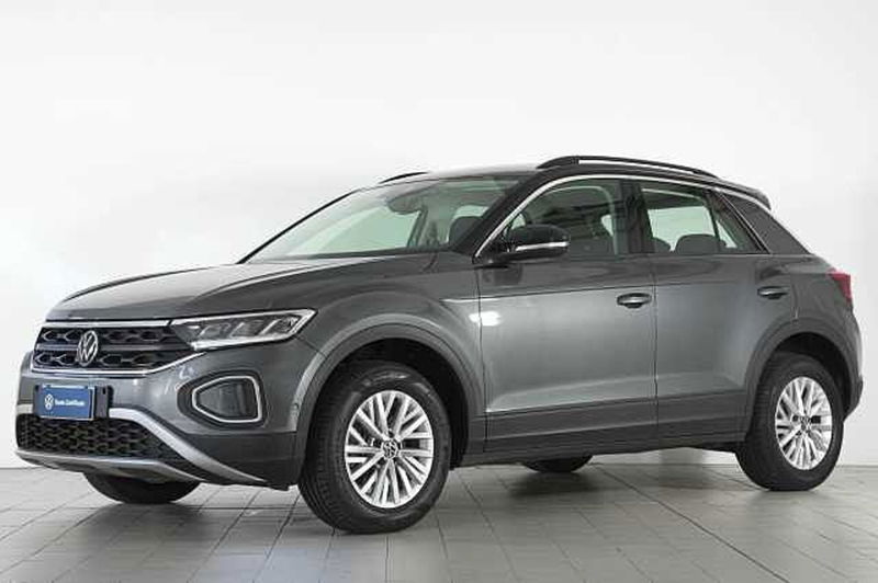 Volkswagen T-Roc 2.0 tdi Life 115cv del 2023 usata a Barni