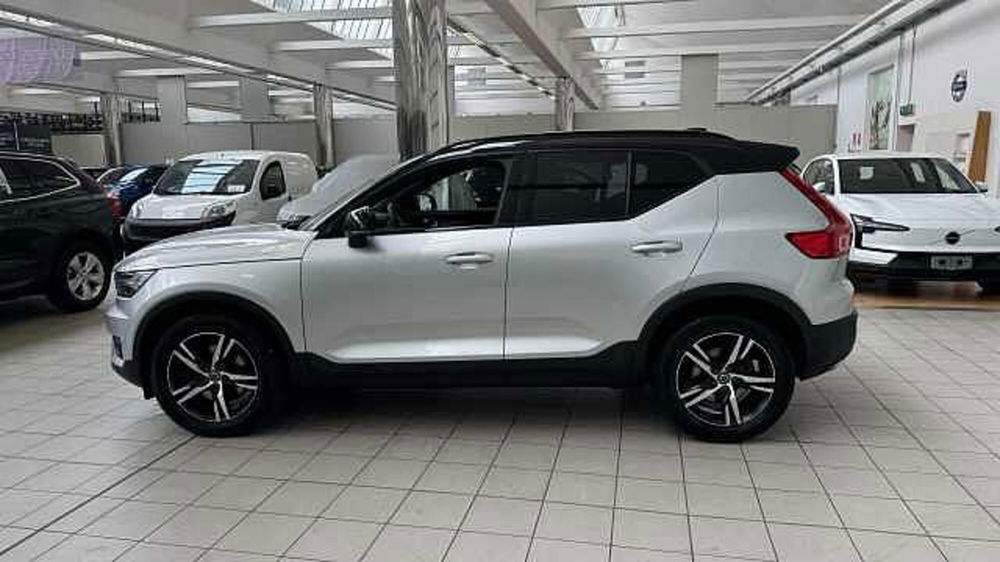 Volvo XC40 usata a Milano (2)