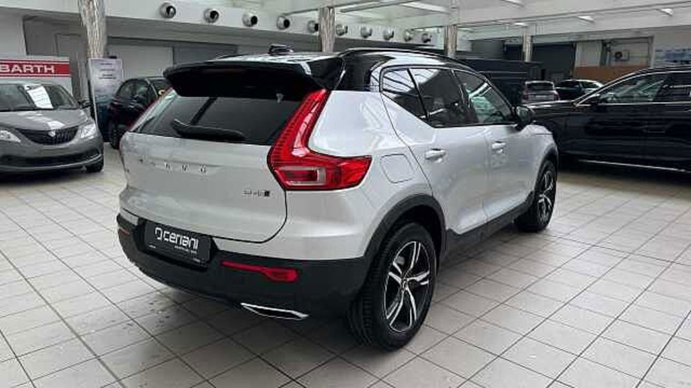 Volvo XC40 usata a Milano (5)