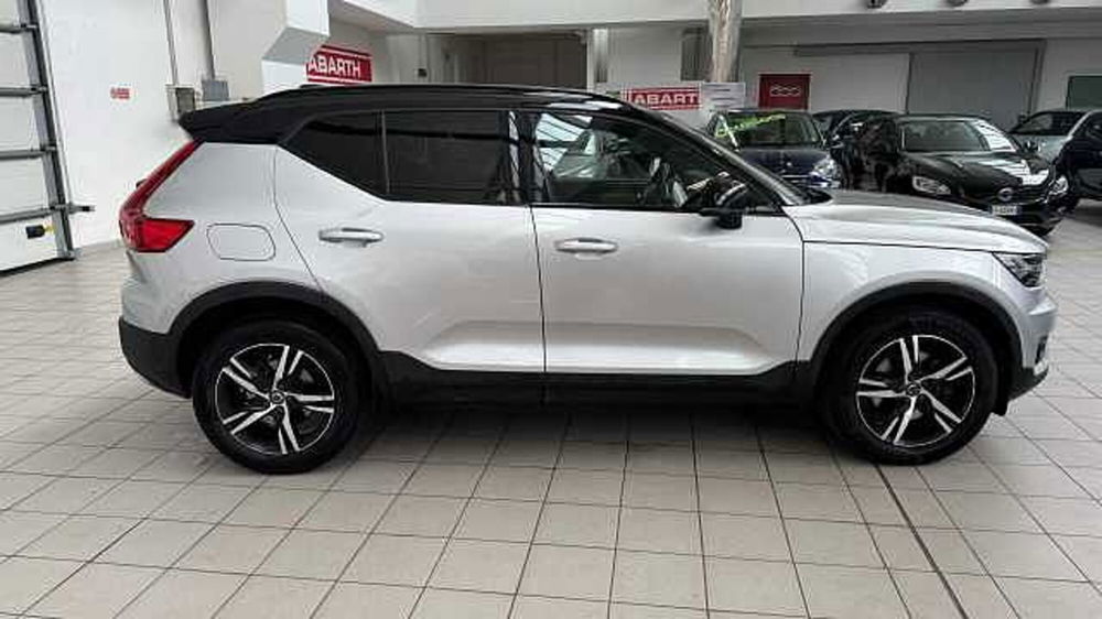 Volvo XC40 usata a Milano (6)