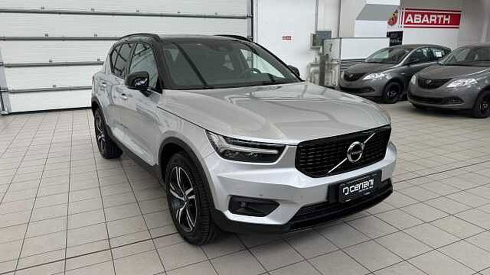 Volvo XC40 usata a Milano (7)