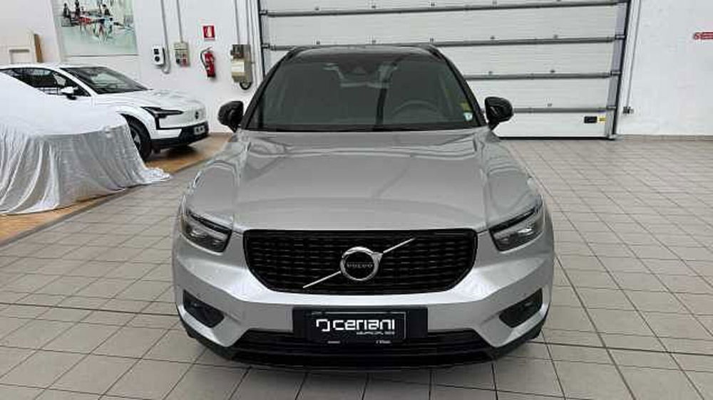 Volvo XC40 usata a Milano (8)