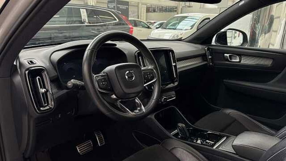 Volvo XC40 usata a Milano (9)