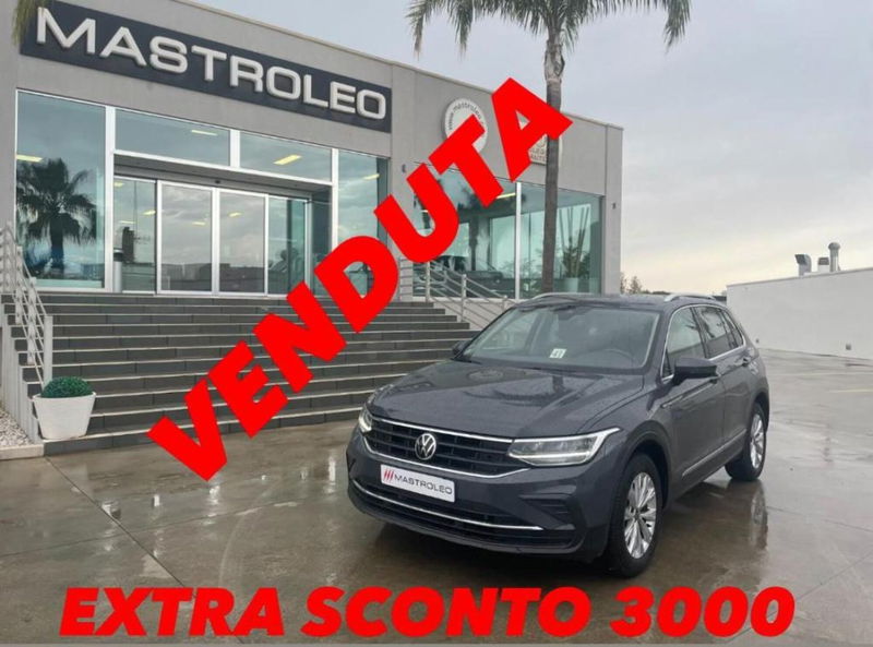 Volkswagen Tiguan 2.0 TDI 150 CV SCR DSG 4MOTION Life del 2021 usata a Tricase