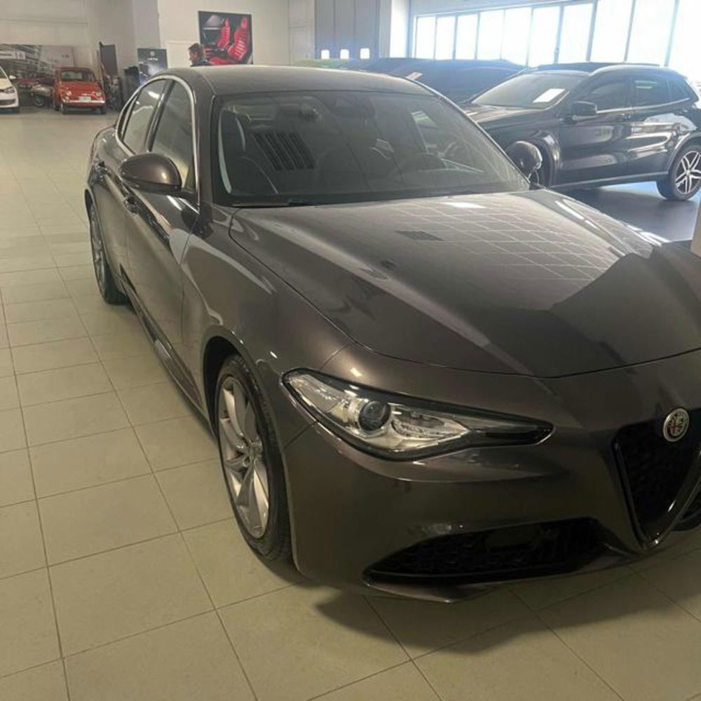 Alfa Romeo Giulia usata a Ferrara (5)