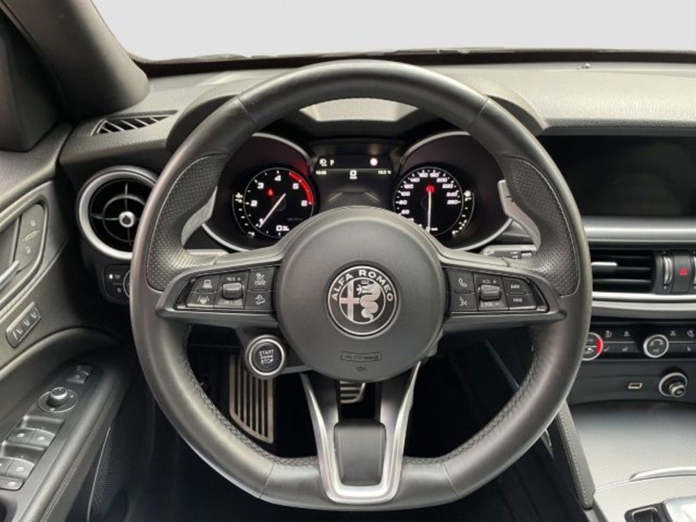 Alfa Romeo Stelvio usata a Torino (10)