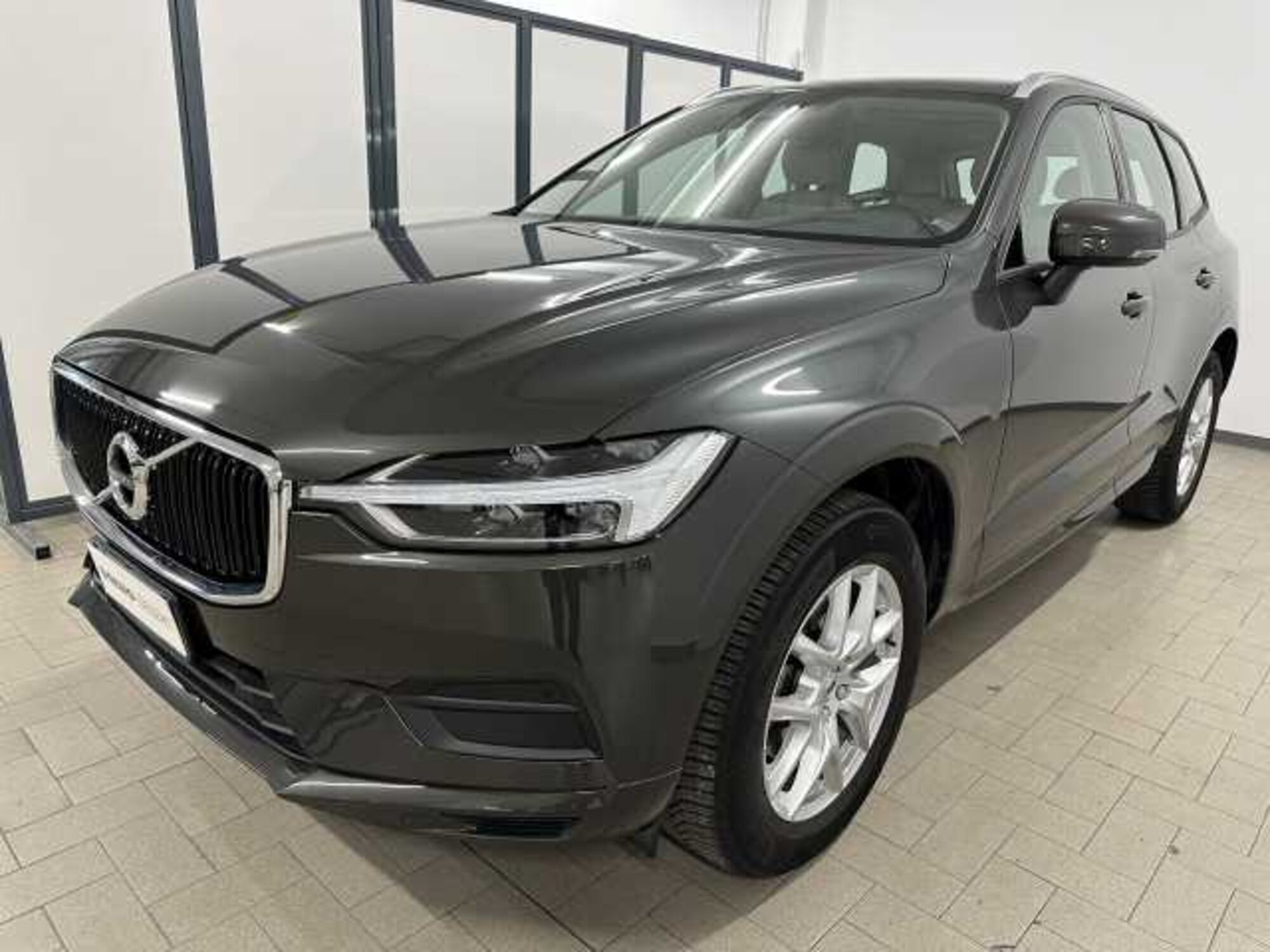 Volvo XC60 D4 AWD Business  del 2018 usata a Civitanova Marche