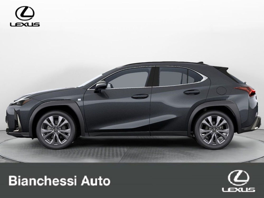 Lexus UX nuova a Cremona (12)