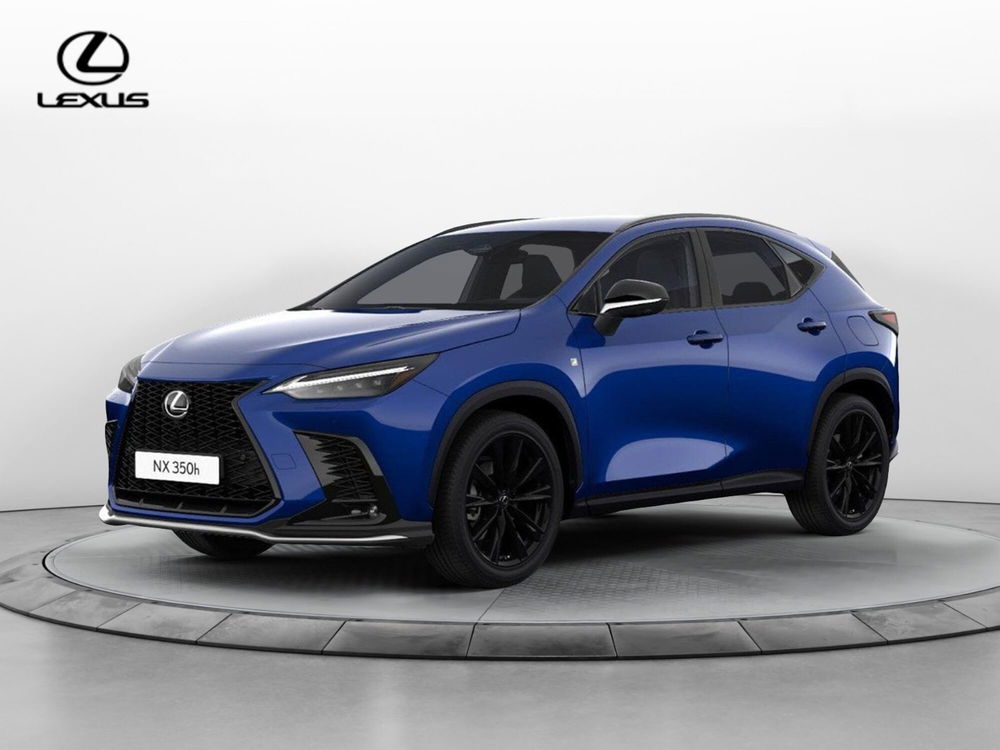 Lexus NX nuova a Cremona