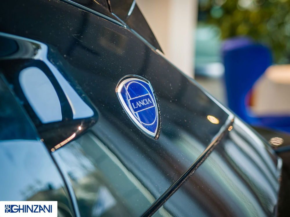 Lancia Ypsilon nuova a Bergamo (18)