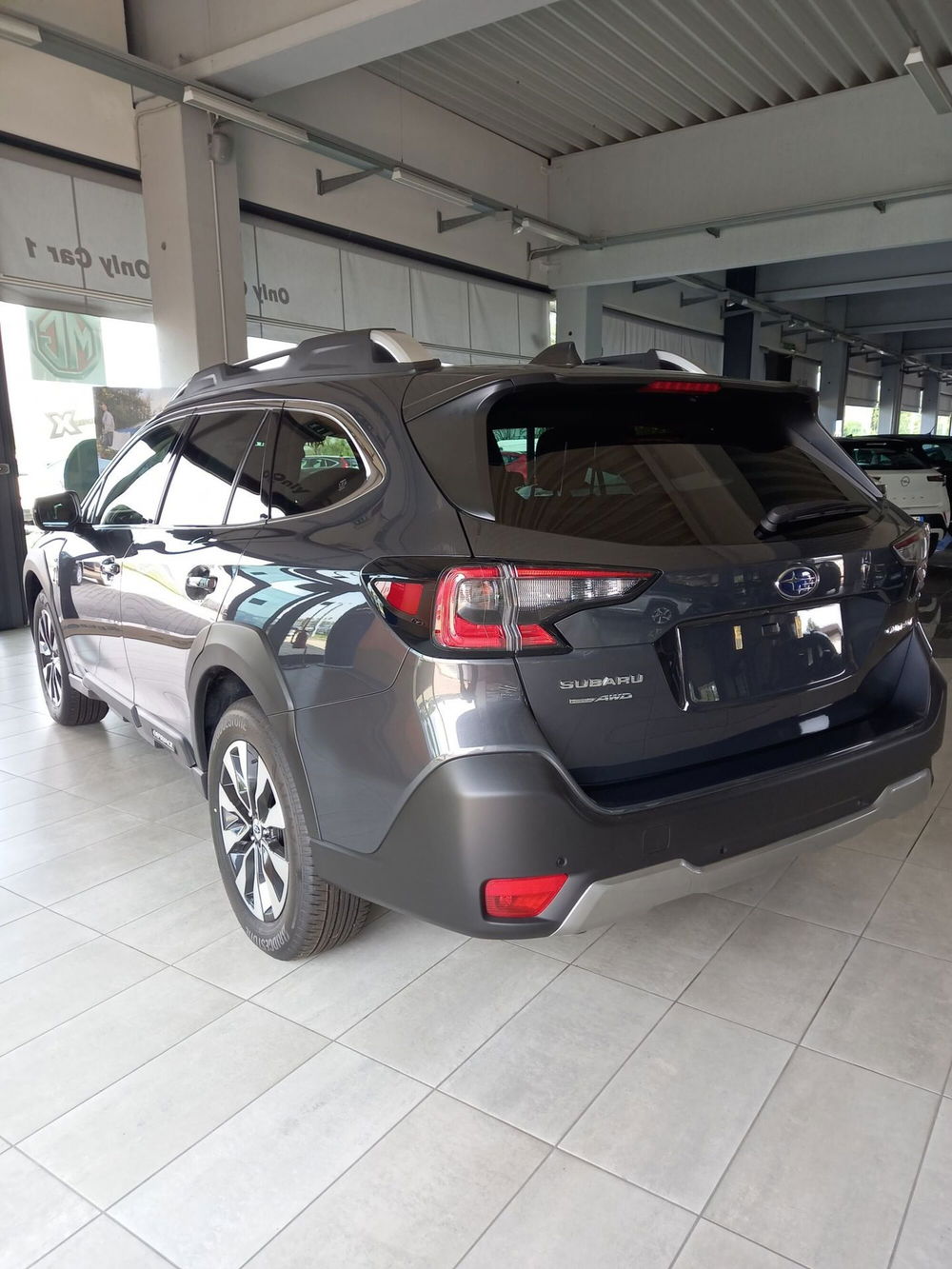 Subaru Outback nuova a Ferrara (4)