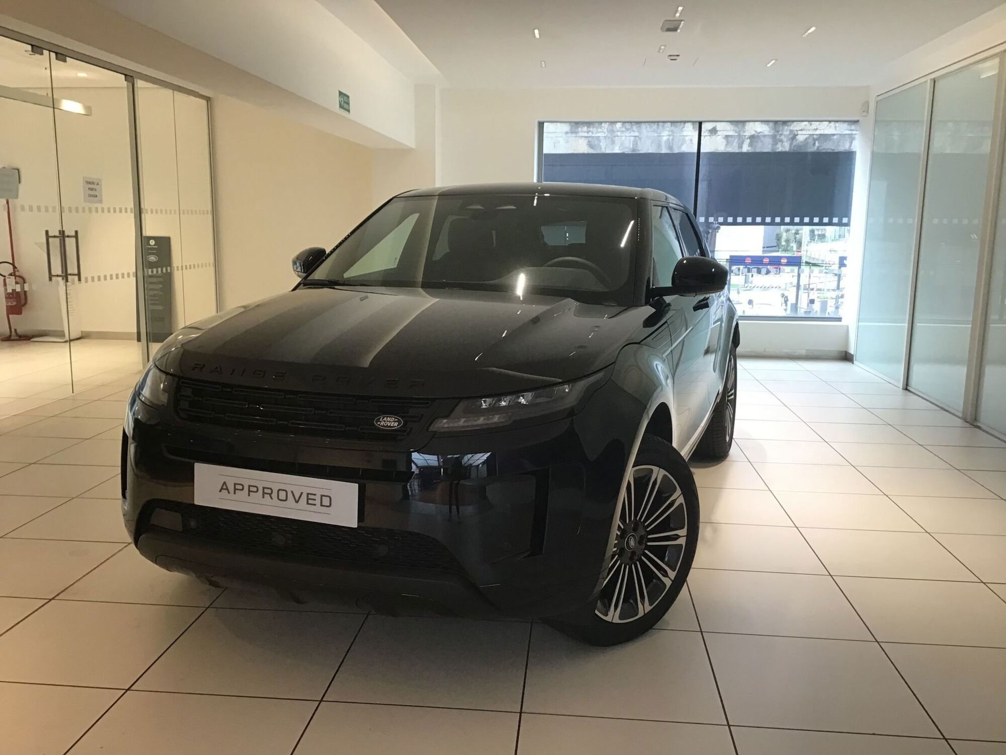 Land Rover Range Rover Evoque 1.5 I3 PHEV 300 CV AWD Auto  del 2024 usata a Genova