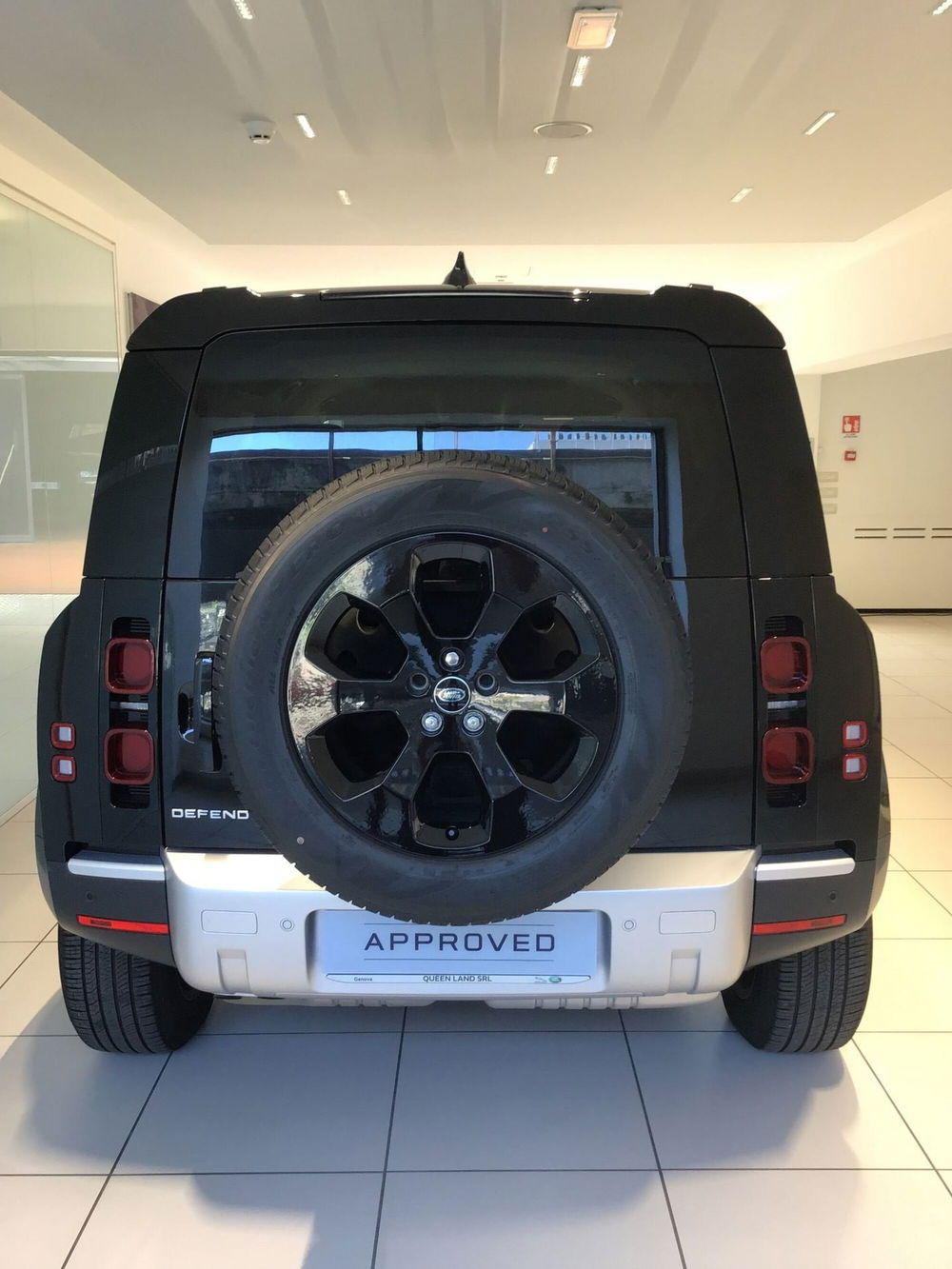 Land Rover Defender usata a Genova (6)